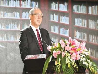 开学第一课大学校长讲了什么？
