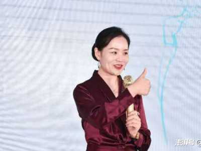 从资深记者到艺术经纪人，她以专业视角重塑书画收藏价值
